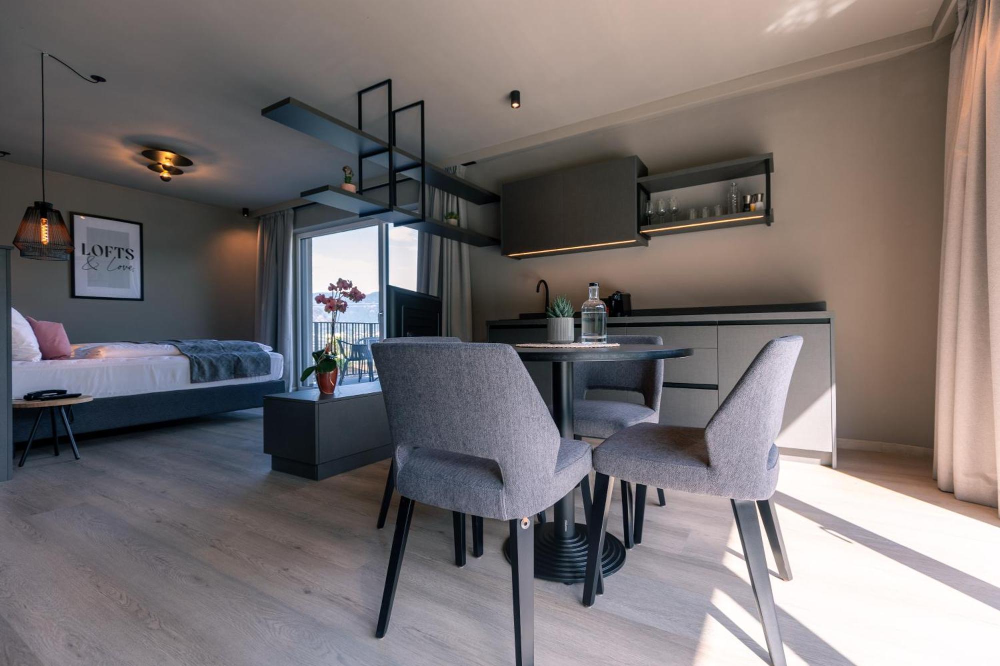 Belia Lofts - Adults Only - Apartments Appiano Sulla Strada Del Vino Kültér fotó