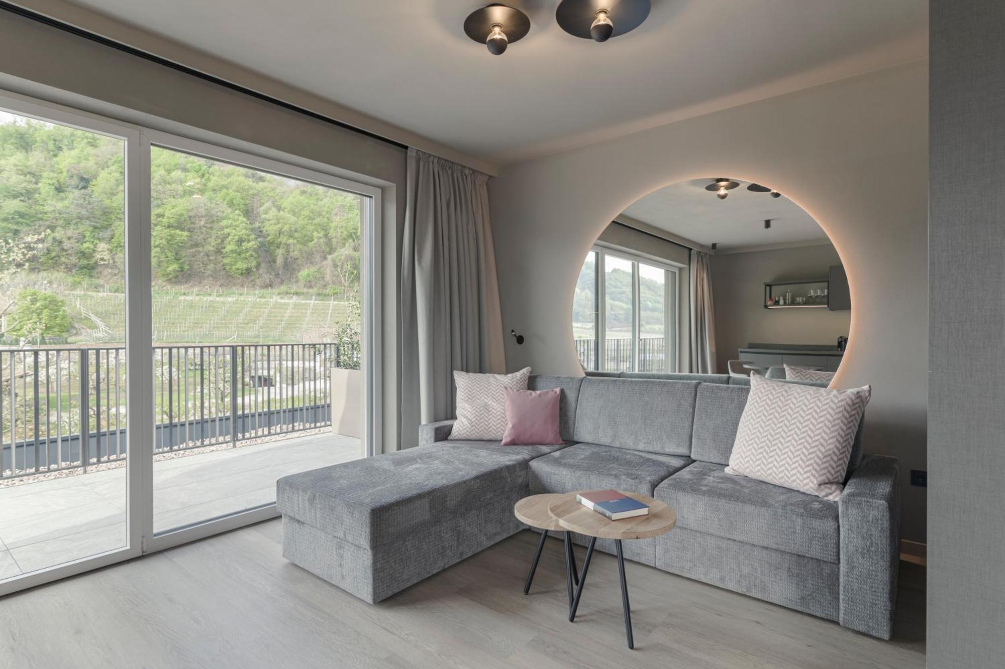 Belia Lofts - Adults Only - Apartments Appiano Sulla Strada Del Vino Kültér fotó